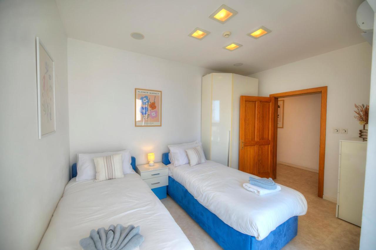 Spacious 3Bedrooms With Spectacular Views Goslm-6 Sliema Bagian luar foto