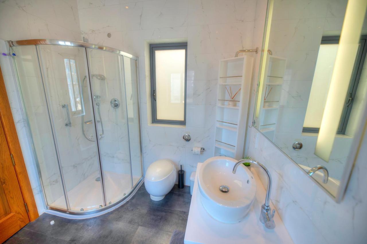 Spacious 3Bedrooms With Spectacular Views Goslm-6 Sliema Bagian luar foto